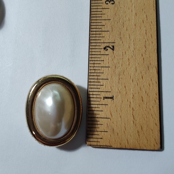 Givenchy earrings - Picture 5 of 5